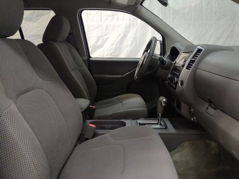 Used 2017 Nissan Frontier SV image 21