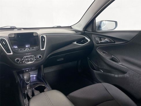 Used 2024 Chevrolet Malibu LT image 23