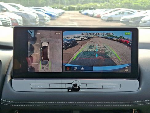 New 2025 Nissan Rogue SL image 9