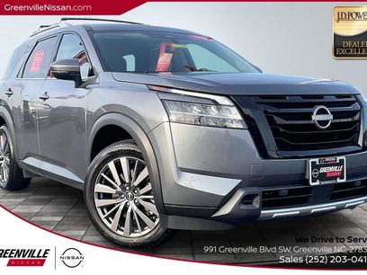 Used 2024 Nissan Pathfinder SL w/ SL Premium Package