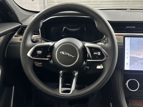 Used 2026 Jaguar F-PACE R-Dynamic S image 14