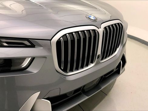 Used 2026 BMW X7 xDrive40i AWD/4WD image 29
