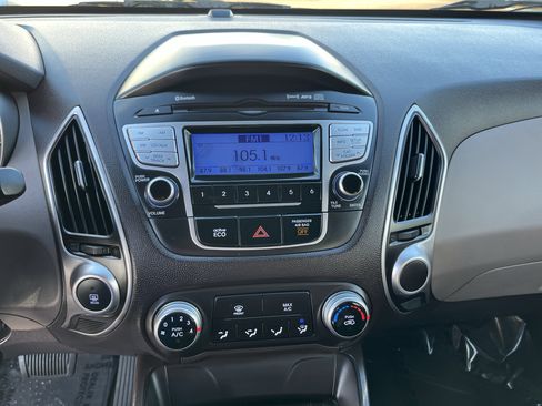 Used 2012 Hyundai Tucson GLS image 20