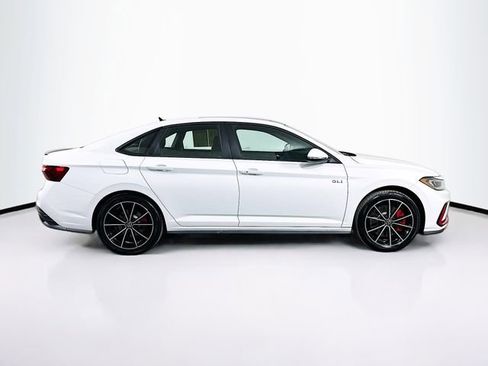 Used 2025 Volkswagen Jetta GLI Autobahn image 9