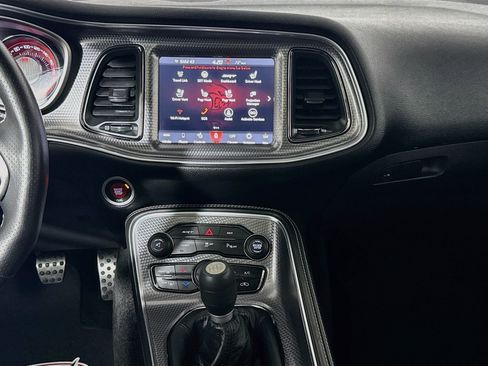 Used 2016 Dodge Challenger SRT Hellcat RWD image 27