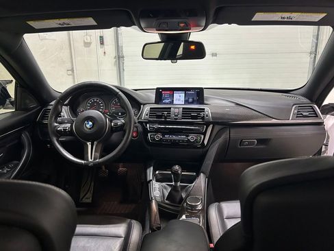 Used 2019 BMW M4 Coupe w/ Competition Package RWD image 23