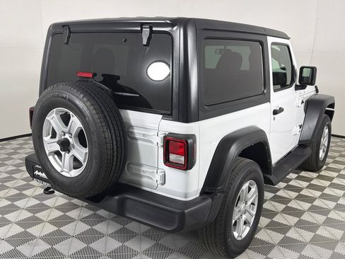 Used 2021 Jeep Wrangler Sport image 5