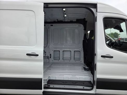 New 2026 Ford Transit 250 148 Medium Roof RWD image 39