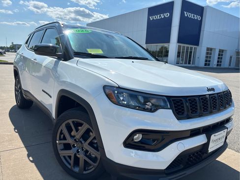 Used 2026 Jeep Compass Limited AWD/4WD image 2