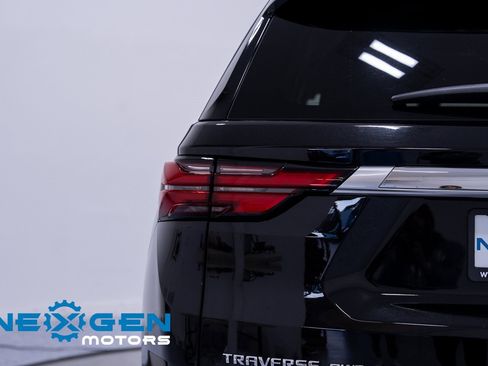 Used 2023 Chevrolet Traverse High Country image 61
