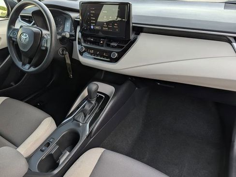 Used 2025 Toyota Corolla LE FWD image 32