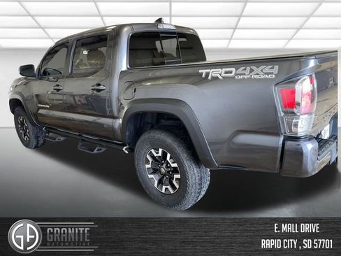 Used 2022 Toyota Tacoma TRD Off-Road w/ Technology Package AWD/4WD image 4