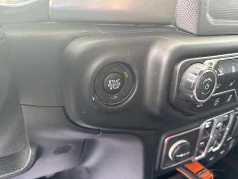 Used 2020 Jeep Gladiator Sport w/ Quick Order Package 24S image 16