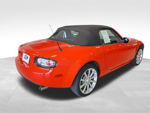 Used 2007 MAZDA MX-5 Miata Touring RWD image 5