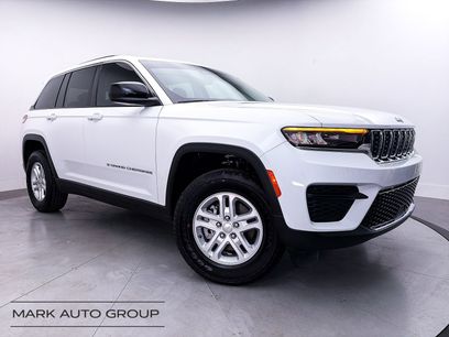 Used 2023 Jeep Grand Cherokee Laredo w/ Trailer Tow Prep Group (B)