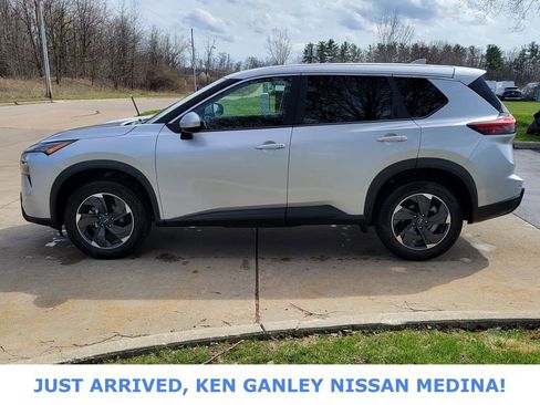 Certified 2025 Nissan Rogue SV image 6