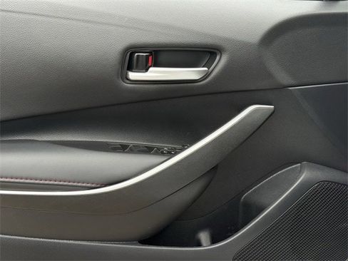 Used 2025 Toyota Corolla SE image 25