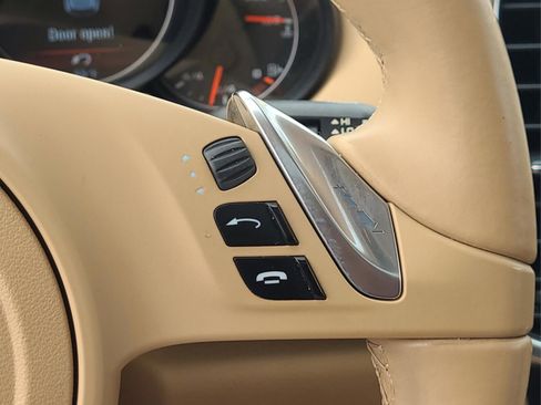 Used 2014 Porsche Cayenne image 26
