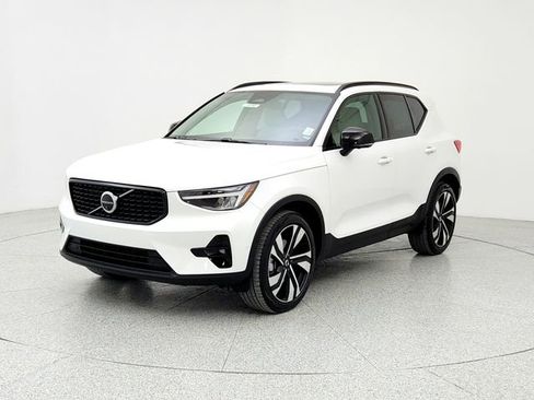 Certified 2024 Volvo XC40 B5 Plus w/ Protection Package Premier image 1