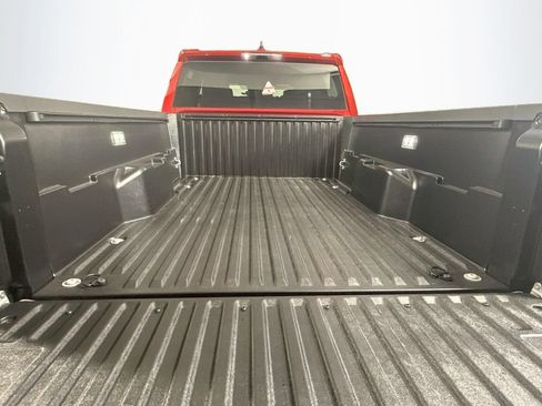 Used 2025 Toyota Tacoma TRD Sport AWD/4WD image 23