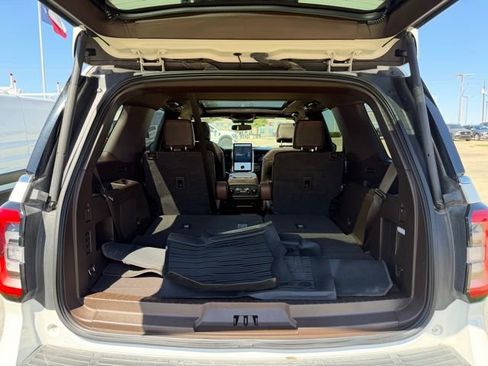 Used 2022 Ford Expedition King Ranch image 8