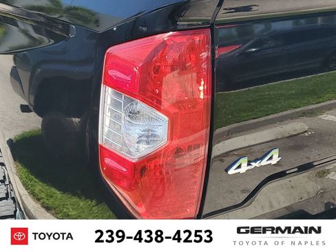Used 2017 Toyota Tundra SR5 w/ SR5 Upgrade Package AWD/4WD image 16
