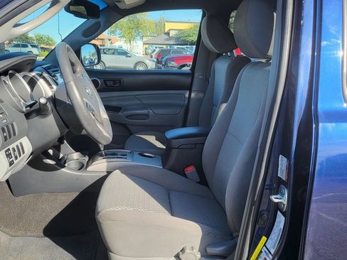 Used 2013 Toyota Tacoma PreRunner w/ SR5 Pkg RWD image 24