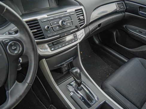 Used 2015 Honda Accord Sport image 17