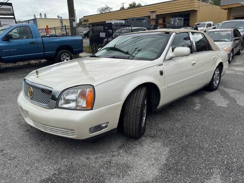 Used 2002 Cadillac De Ville Sedan w/ Comfort/Convenience Pkg image 3