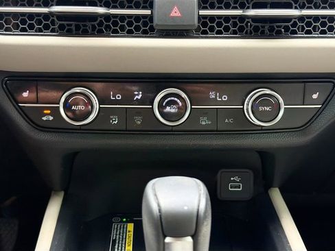 Used 2024 Honda HR-V EX-L image 32
