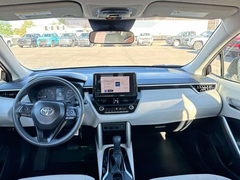 Used 2024 Toyota Corolla Cross L AWD/4WD image 14