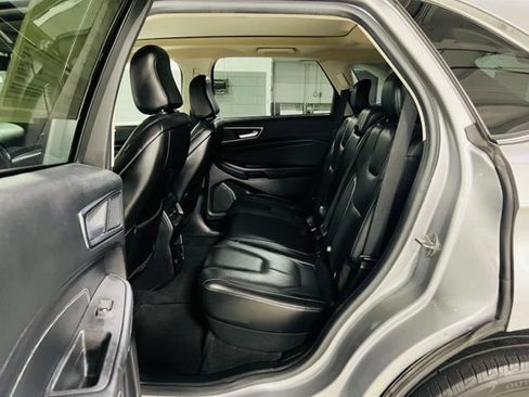 Used 2021 Ford Edge Titanium AWD/4WD image 24