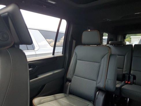 New 2026 GMC Yukon XL AT4 w/ AT4 Premium Plus Package AWD/4WD image 8