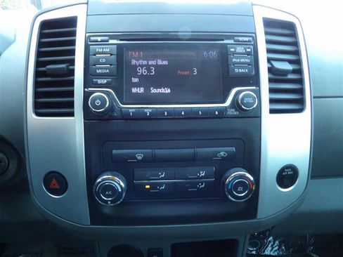 Used 2018 Nissan Frontier S image 21