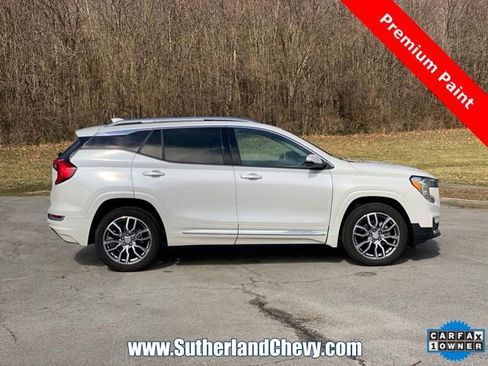 Used 2024 GMC Terrain Denali image 8