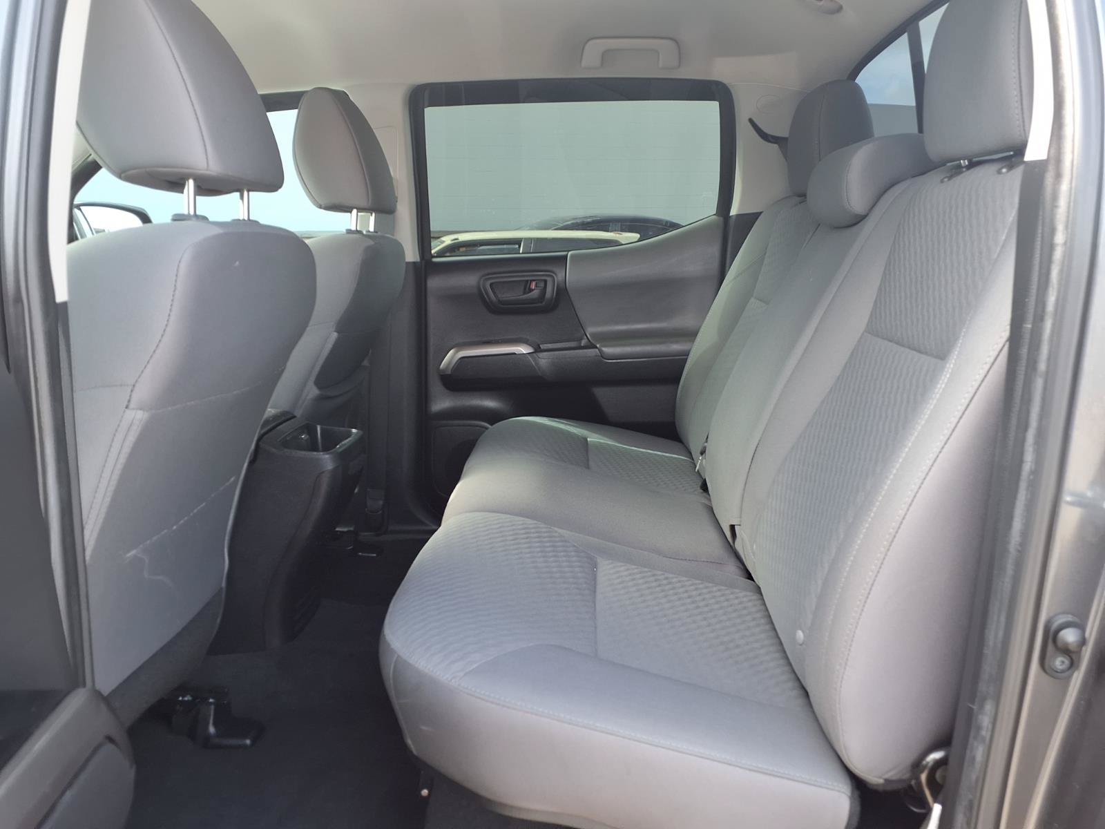 Used 2022 Toyota Tacoma SR5 w/ Technology Package RWD image 16