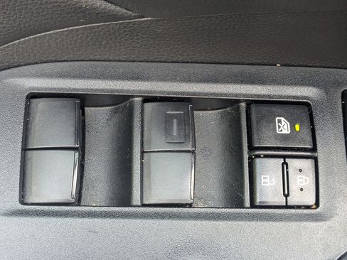 Used 2024 Toyota RAV4 LE FWD image 12