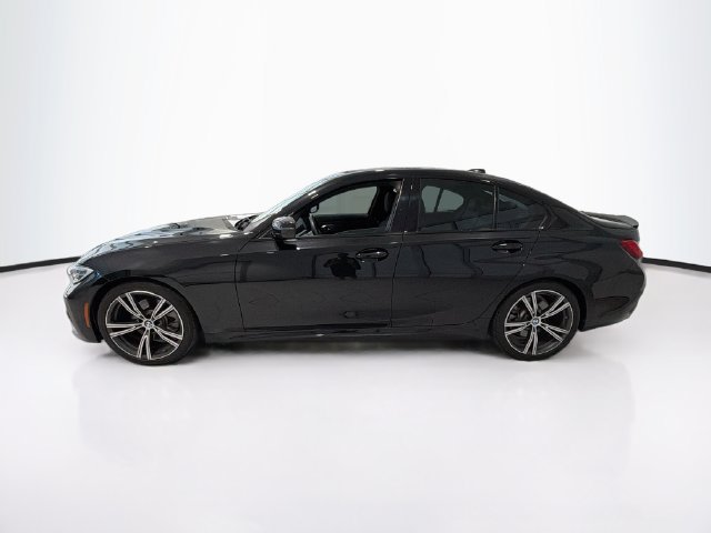 Used 2019 BMW 330i xDrive Sedan w/ M Sport Package AWD/4WD image 4