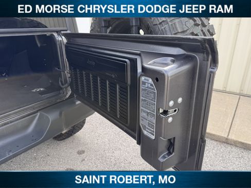 Used 2018 Jeep Wrangler Unlimited Sport S image 11