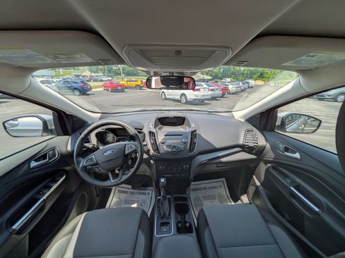 Used 2017 Ford Escape SE FWD image 30