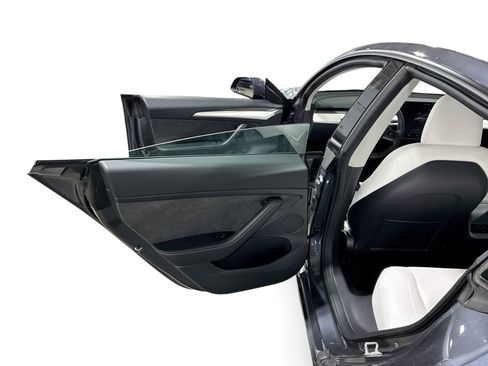 Certified 2023 Tesla Model 3 Standard Range RWD image 10