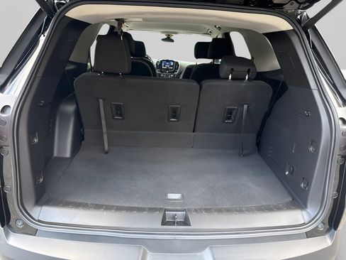 Used 2021 Chevrolet Traverse LT AWD/4WD image 12