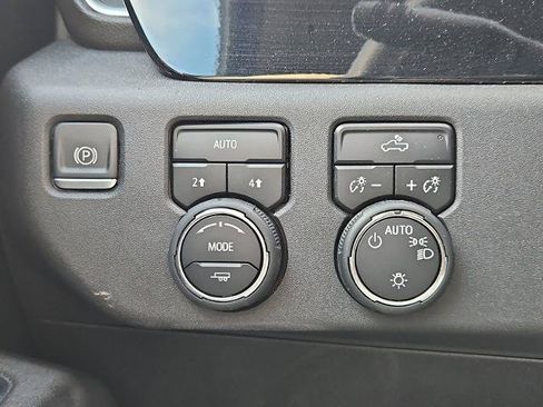 Certified 2023 Chevrolet Silverado 1500 LT AWD/4WD image 16