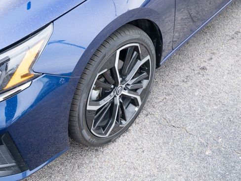 Used 2024 Nissan Altima 2.5 SR image 9