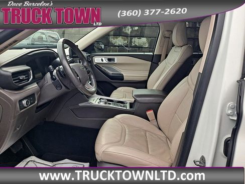 Used 2020 Ford Explorer Platinum image 16