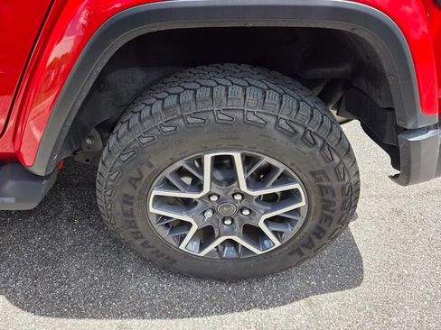 Used 2024 Jeep Wrangler Unlimited Sahara w/ Safety Group image 5