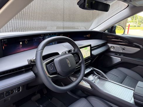New 2026 Lincoln Nautilus Reserve AWD/4WD image 11