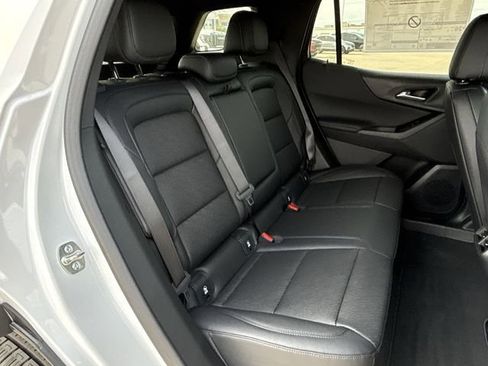 New 2026 Chevrolet Equinox LT w/ Convenience Package II AWD/4WD image 24