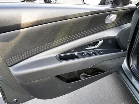 Certified 2026 Hyundai Elantra SE image 21