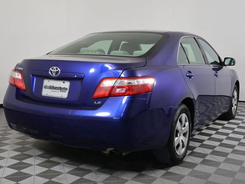 Used 2009 Toyota Camry LE image 2